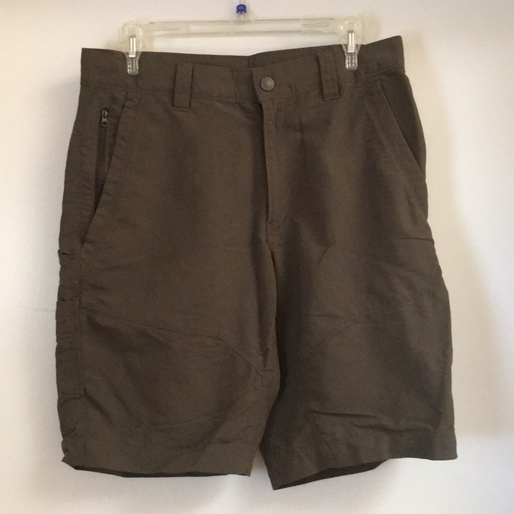 The North Face Dark Green Shorts 32 Waist